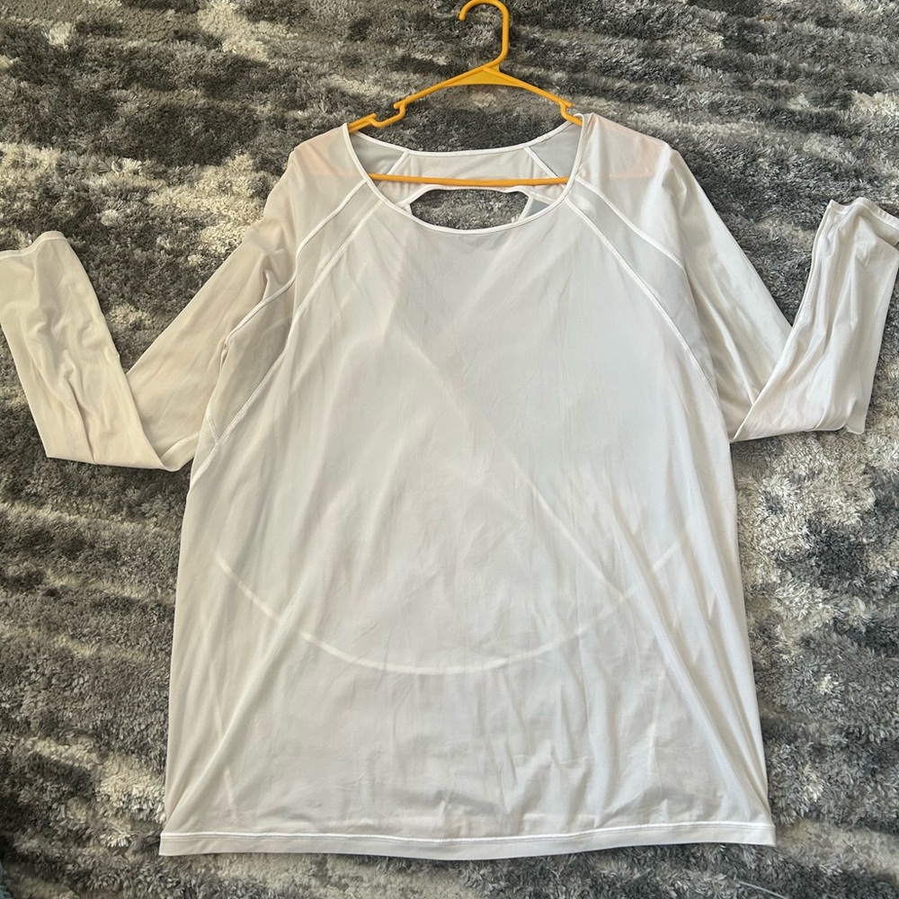 #21 Lululemon Athletica White Sculpt Long Sleeve Top